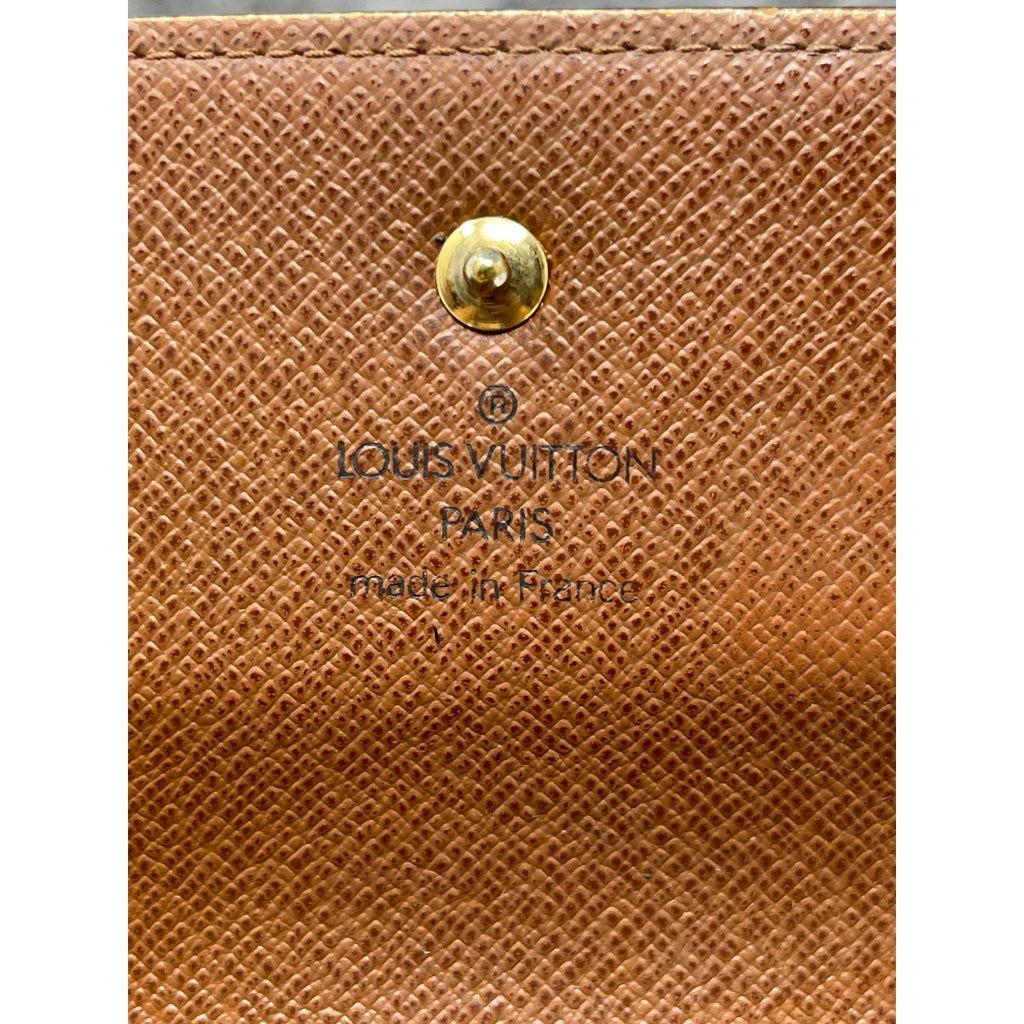 LOUIS VUITTON Mini Monogram Porte Tresor International Wallet Cherry -  MyDesignerly